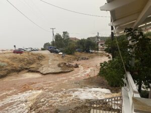 Μεγάλη κακοκαιρία στο Πήλιο: Έντoνη βροχόπτωση στην Ζαγορά - Που υπάρχουν προβλήματα;