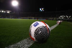 Super League: Έρχεται το ημι-αυτόματο οφσάιντ και το Goal-Line Technology στα playoffs