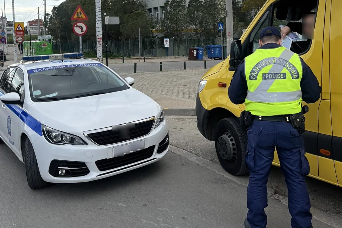 Τροχαία: 59 παραβάσεις σε σχολικά λεωφορεία σε μια μέρα