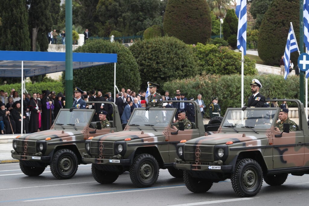 25η Μαρτίου: Σε εξέλιξη η στρατιωτική παρέλαση στην Αθήνα