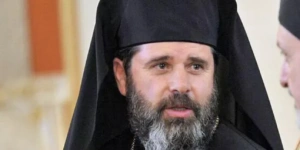 Με τον νέο Αρχιεπίσκοπο Αλβανίας Ιωάννη επικοινώνησαν Ζαχαράκη και Γεραπετρίτης