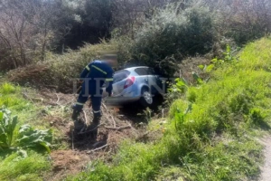 Καβάλα: Οδηγός ΙΧ έχασε τον έλεγχο, συγκρούστηκε με άλλο όχημα και βγήκε εκτός δρόμου 