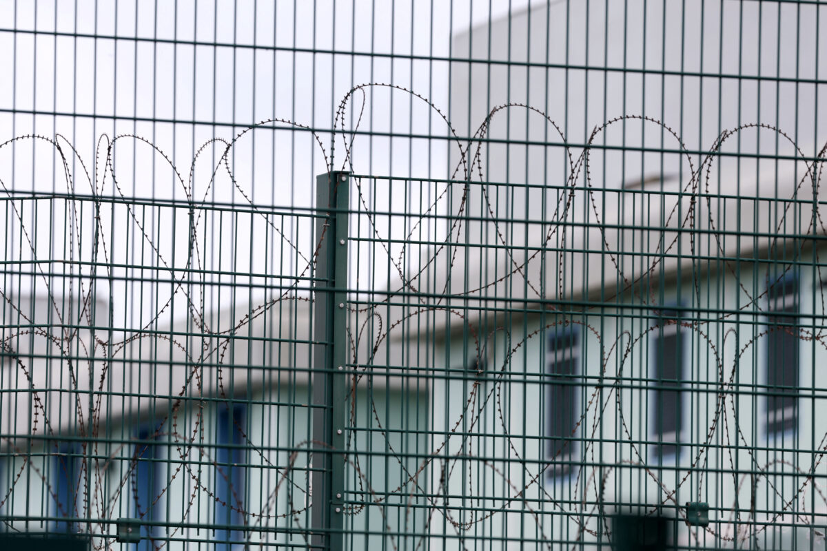 Γαλλία: Νέες επιθέσεις με στόχο φυλακές
