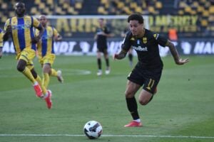 Θριάμβευσε με 4-2 επί του Αστέρα Τρίπολης και περιμένει ο Άρης