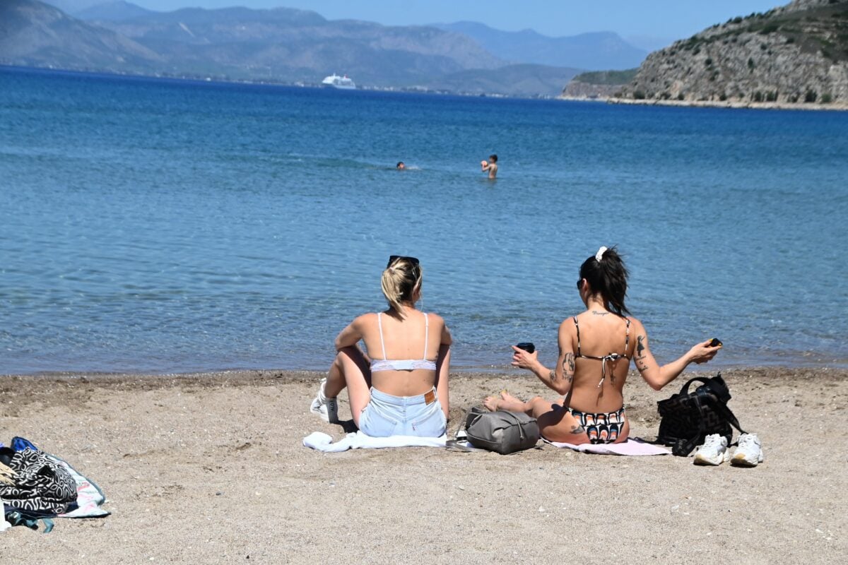 Καιρός: «Λιβανέζικος καύσωνας» και 35άρια – Οι δύο εξάρσεις