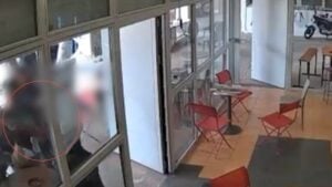 Πολυτεχνειούπολη: Αναβλήθηκε ξανά η δίκη του φοιτητή που χαστούκισε την ιδιοκτήτρια κυλικείου [Βίντεο]