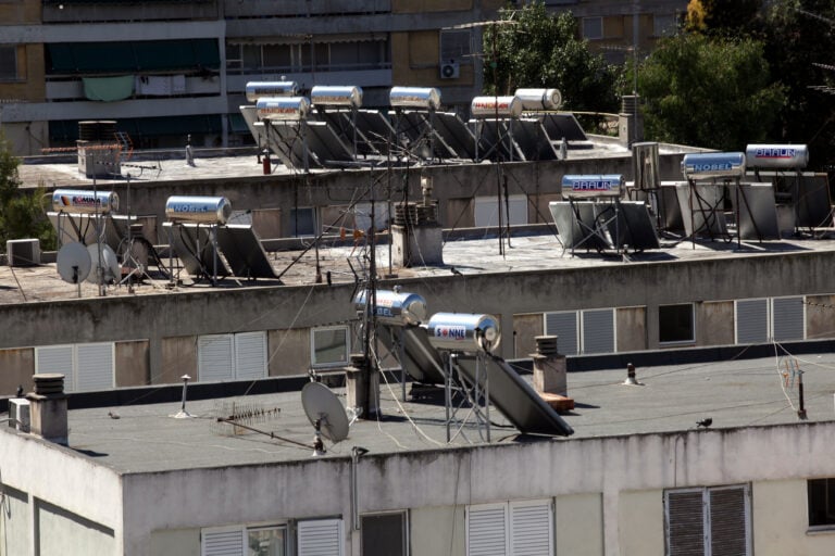 Επιδότηση σε όλους για θερμοσίφωνες και αντλίες - Πως θα δοθεί
